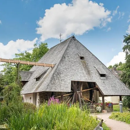 Urlaub Auf 1.000 Meter Hoehe Mit Pool Und Sauna